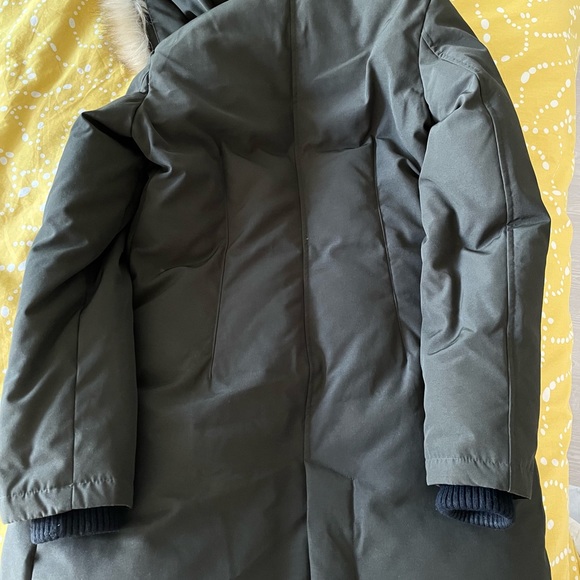 Sam Edelman winter jacket in olive green. - Picture 4 of 4